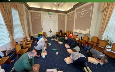 Emergency First Aid at Work vs First Aid at Work: Which Course Does Your Business Need?